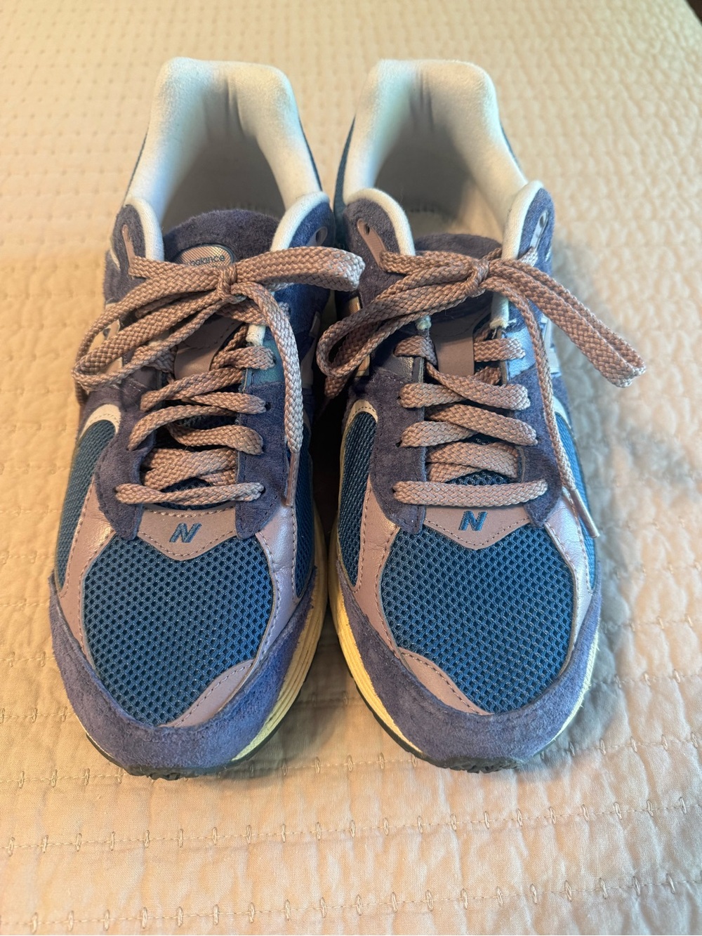 New Balance 2002R W10.5/M9